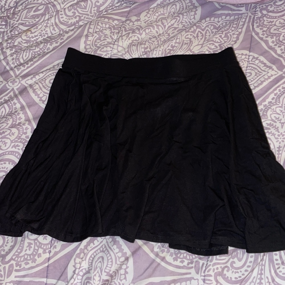 Women’s/juniors So black skater skirt, size XL